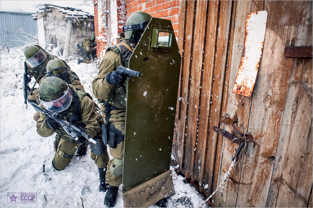 Тактика действий при CQB(Ближний стрелковый бой)